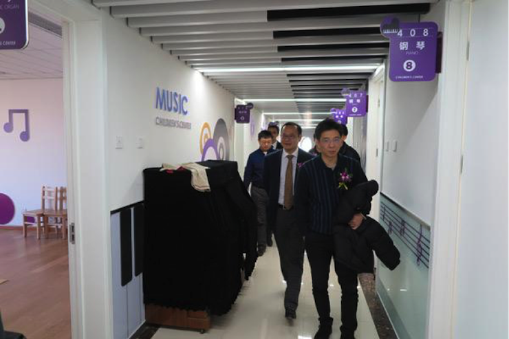 音乐之声暖寒冬 MRCAT猫先生乐器捐赠爱心行动走进中国儿童中心艺术宫