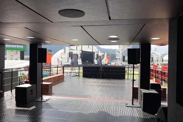 Gabisom为2019年里约摇滚音乐节选择MRCAT猫先生RIVAGE PM数字混音系统